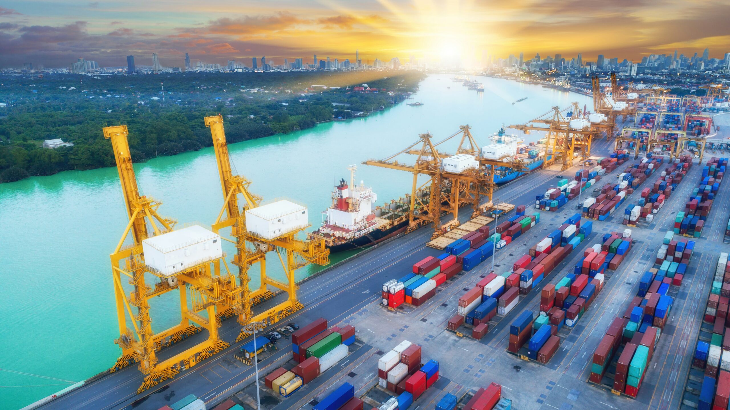 Alexander Smith Chilliwack:Global Markets